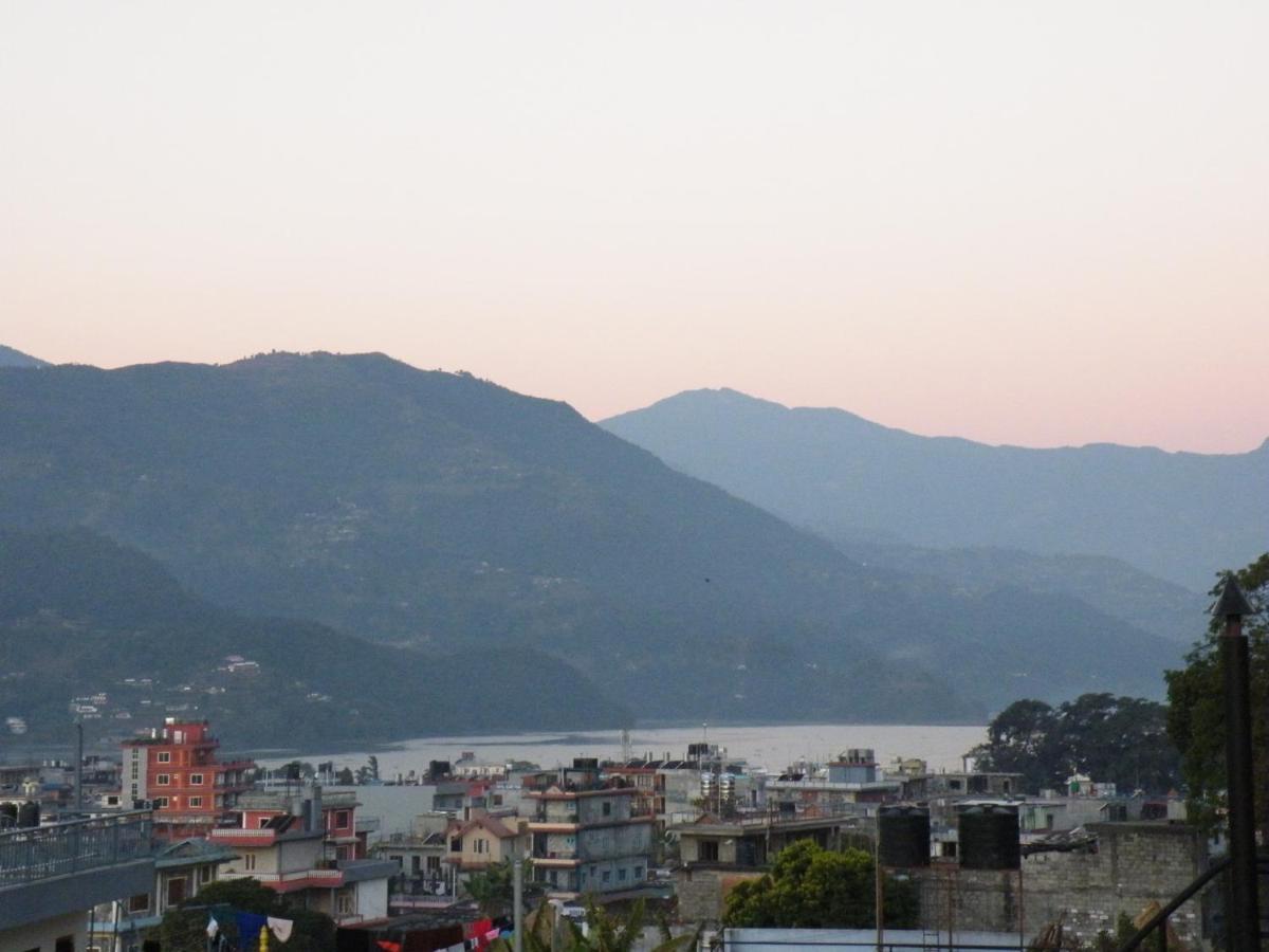 Pokhara Abroad Inn Bilik gambar